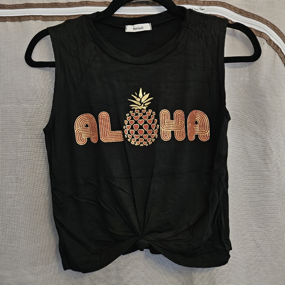 Black Aloha Crop Top
